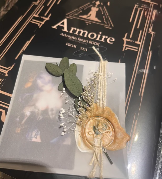 タイトル「Armoire」にしました。チラっとすごく簡単ですが、コーデ詳細も全員分入ってます!気に入ってもらえたら嬉しい 