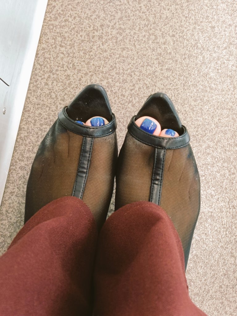Luca_pedicure's tweet photo. #素足 に #ブーツ 👢💕
約3日間、履きっ放し💋✨️
#足裏 からSexyな匂いが…👣💦

#ペディキュア #フットネイル #feetsoles #可愛いとおもったらRT #いいなと思ったらRT #足フェチ #足裏フェチ #性癖に刺さったらいいねorRT https://t.co/e2O6Bj6SXU