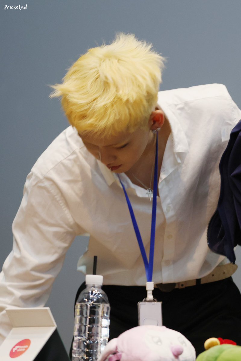 Prickelnd0421's tweet photo. 241218 플로리스

#최현석 #CHOIHYUNSUK #ヒョンソク  
#트레저 #TREASURE https://t.co/dB3402Ucgu