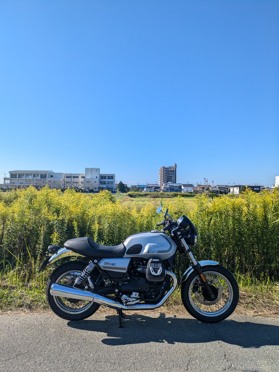 shimoSHIVER's tweet photo. #相棒がカッコよく観えるアングルを載せる https://t.co/VNQXC82Uhp