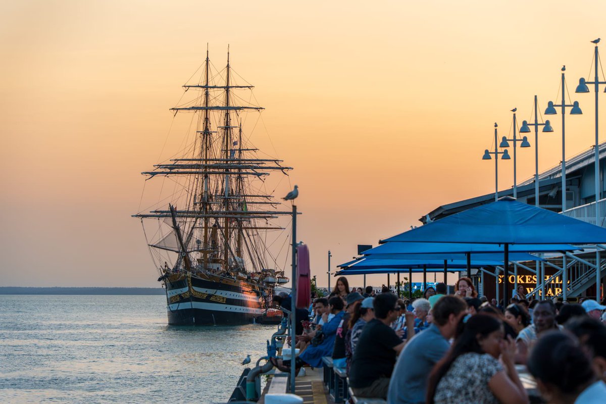 AusAmbItaly's tweet photo. Over 28,000 visitors &amp; nearly 15,000 boarding the Vespucci 🇮🇹 

The 3-day stopover in Darwin Australia 🇦🇺 for the @ItalianNavy training ship &amp; the Villaggio Italia certainly made a lasting impression. 

Thanks #Italy for visiting, marking a new milestone in our relationship. https://t.co/m9X4RxXhbS