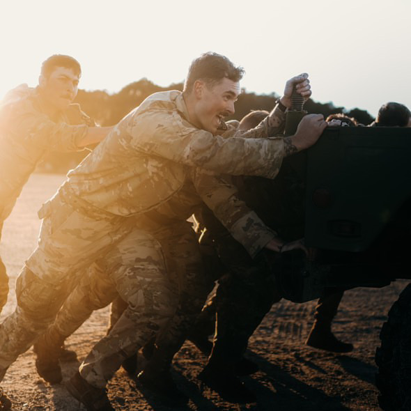 ArmyROTC's tweet image. With the #RoadToSandhurst reaching the halfway mark, we&apos;d like to highlight the @4thBdeArmyROTC #RangerChallenge that took place Nov. 15-17 at Fort Barfoot, Virginia. 

#LeadershipExcellence | #BeAllYouCanBe 

@usarec | @CG_ArmyROTC | @DCG_ArmyROTC | @GoArmy