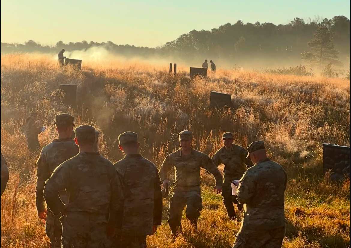 ArmyROTC's tweet image. With the #RoadToSandhurst reaching the halfway mark, we&apos;d like to highlight the @4thBdeArmyROTC #RangerChallenge that took place Nov. 15-17 at Fort Barfoot, Virginia. 

#LeadershipExcellence | #BeAllYouCanBe 

@usarec | @CG_ArmyROTC | @DCG_ArmyROTC | @GoArmy