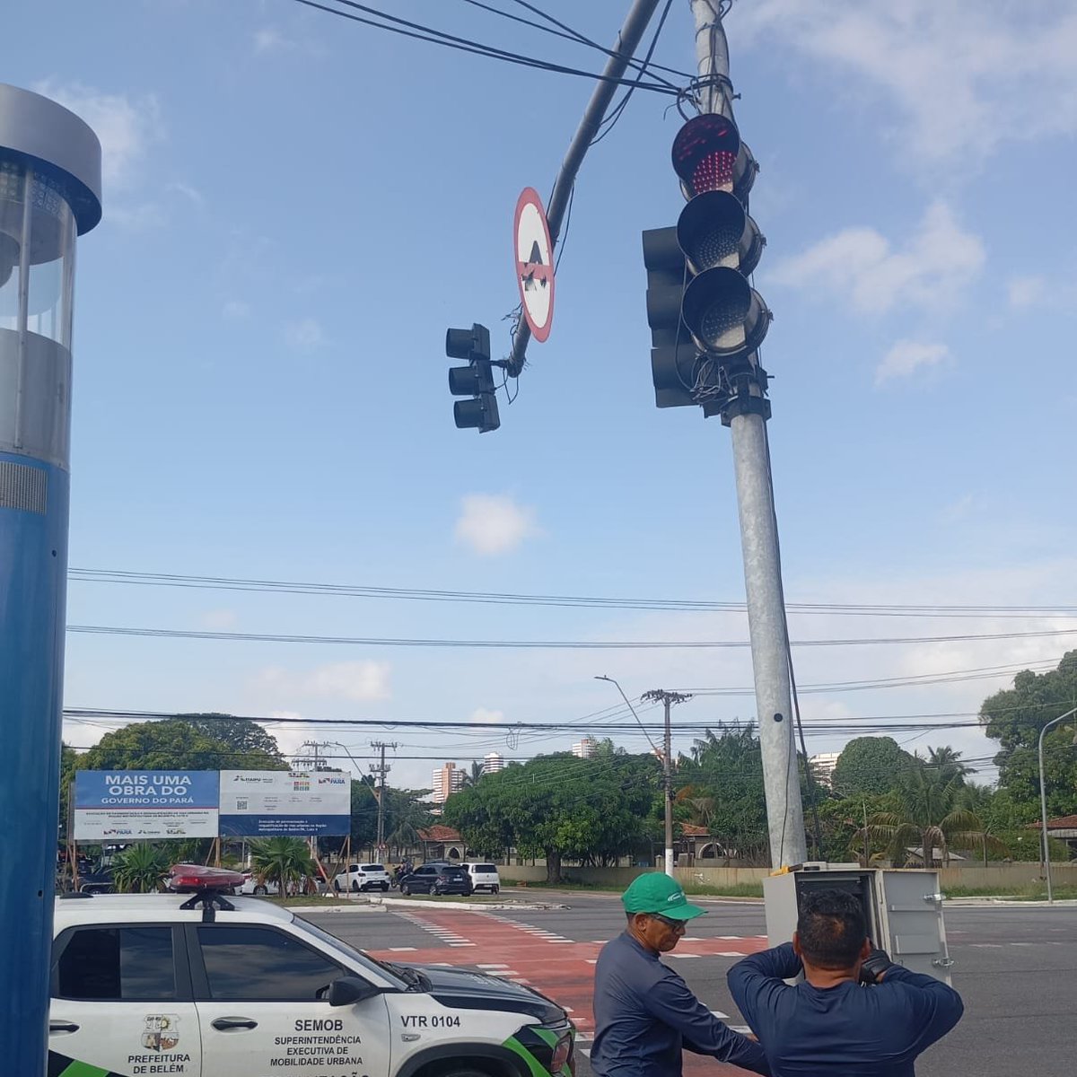 SeMOB_PMB's tweet photo. Na última segunda-feira, 16, os seguintes semáforos receberam reparos e estão funcionando normalmente:

🚦Duque de Caxias x Dr. Freitas
🚦Perimetral x UFPA
🚦Pedro Álvares Cabral x Dom Pedro
🚦Presidente Vargas x Santo Antônio https://t.co/LjRiV6qtRl