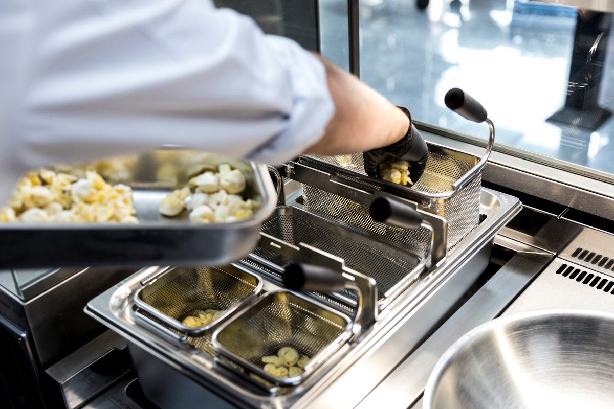 FEJournal's tweet image. PASTA PERFECTION: Solutions to cut costs and waste 

Read more: foodserviceequipmentjournal.com/pasta-perfecti…