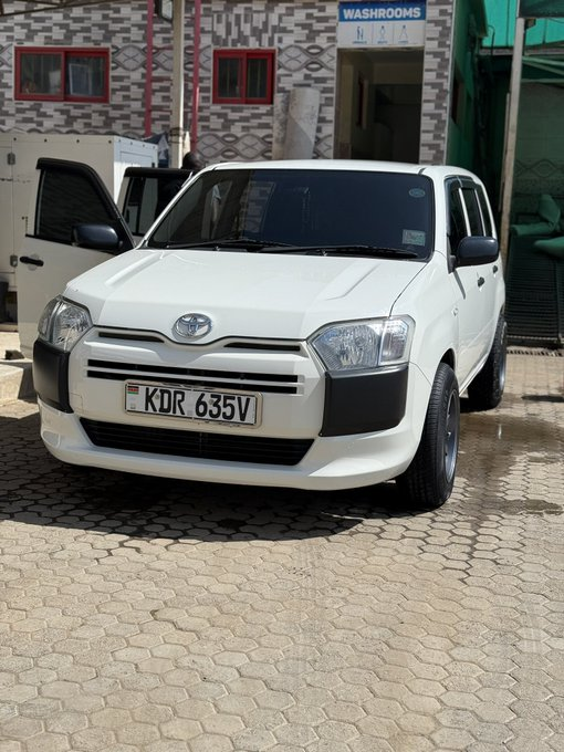 C_NyaKundiH's tweet photo. Owner seeks public assistance after car was stolen this morning in Tassia, Embakasi. https://t.co/zXSUL3LAj4