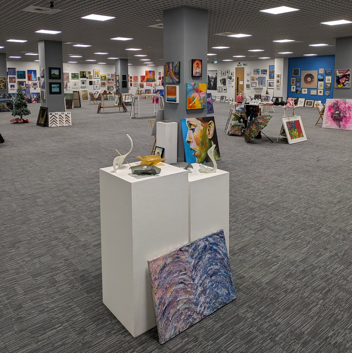 I'm ever so thankful for such lovely customers! Some great recent feedback:

"A wonderful experience, from start to finish."

"Very friendly, and a no-pressure experience."

"I'm so impressed by how much you know about your artists, thank you."