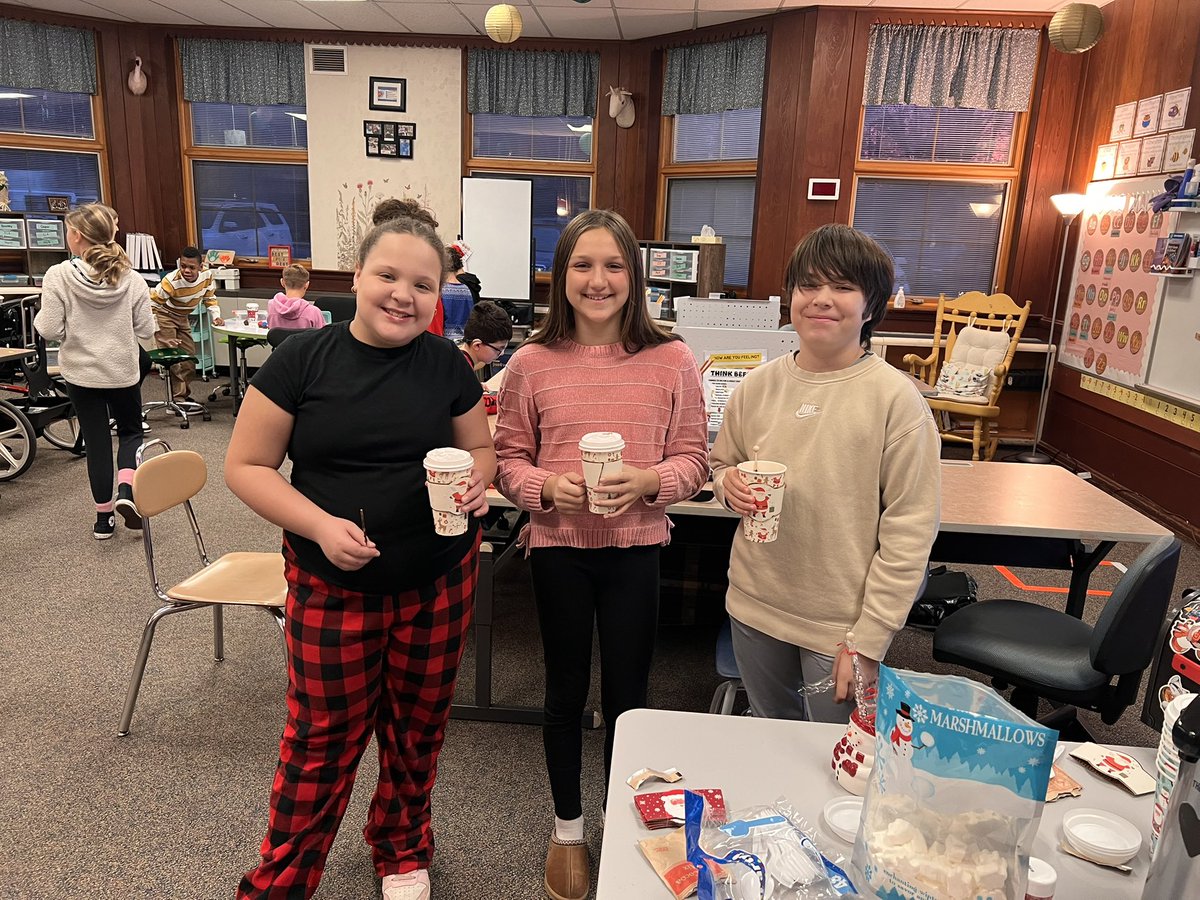 Hot Coco bar with our Teammates buddies this month! #NordoniaRocks <a href="/LEelementary/">Lee Eaton Intermediate Knights</a>