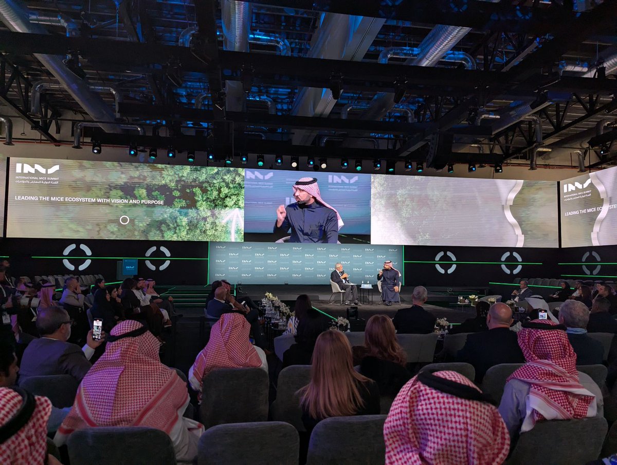 ExpoPlatform tweet media