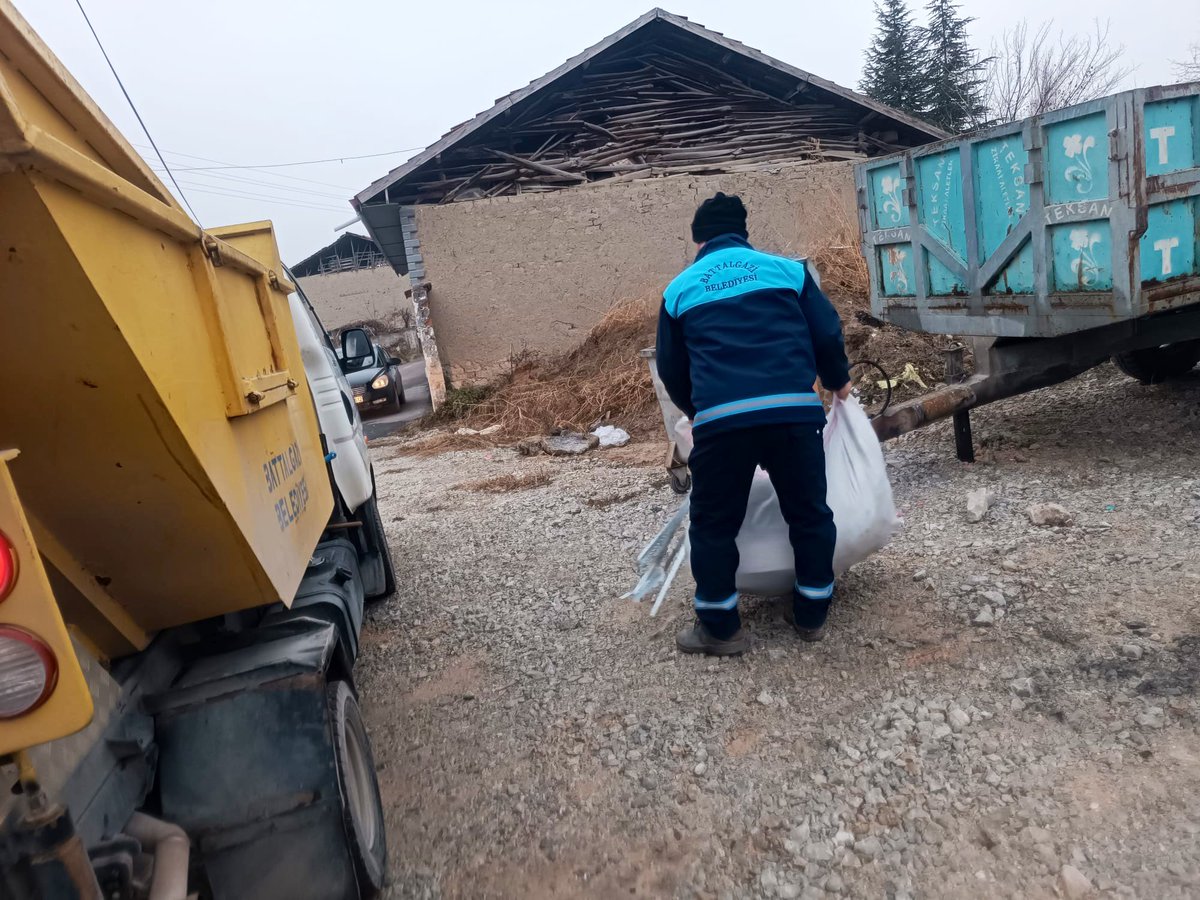 battalgazibeltr's tweet photo. Pırıl pırıl bir #Battalgazi için durmak yok, çalışmaya devam. 

Temizlik İşleri Müdürlüğü ekiplerimiz saha çalışmalarını aralıksız sürdürüyor.

#AsrınMirasıGeleceğinİnşası https://t.co/qwELTCP2IS
