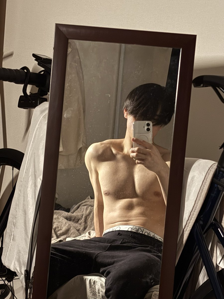 rakiraki_324's tweet photo. 宅トレ風呂上がり〜 https://t.co/QYhdy2MoAy