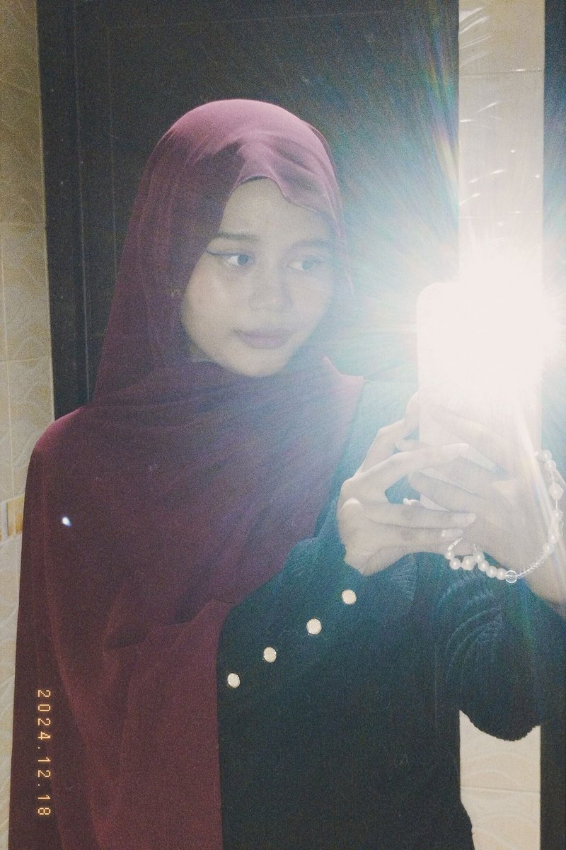 hani 𝜗𝜚 tweet media