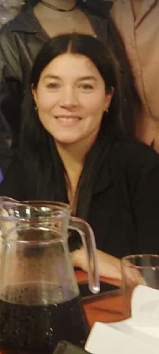 Les ruego una oración para que Dios y la virgen no abren el milagro y le devuelvan la salud a Dahiana Ferradans
Tiene 27 años
Es mamá de dos nenas chiquitas y está luchando contra el cáncer

Dios te salve María
Llena eres de gracia 
El Señor es contigo 
Bendita Tú eres entre