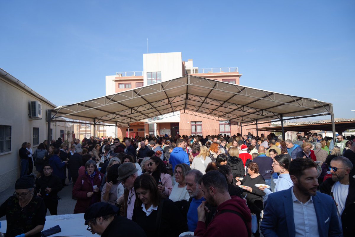 Participamos en la Jornada de puertas abiertas que ha organizado #Aspapros para dar a conocer los programas y servicios que realizan para fomentar el bienestar y la calidad de vida de más de 300 personas con discapacidad intelectual.

🔗 cutt.ly/LeBZGgrv