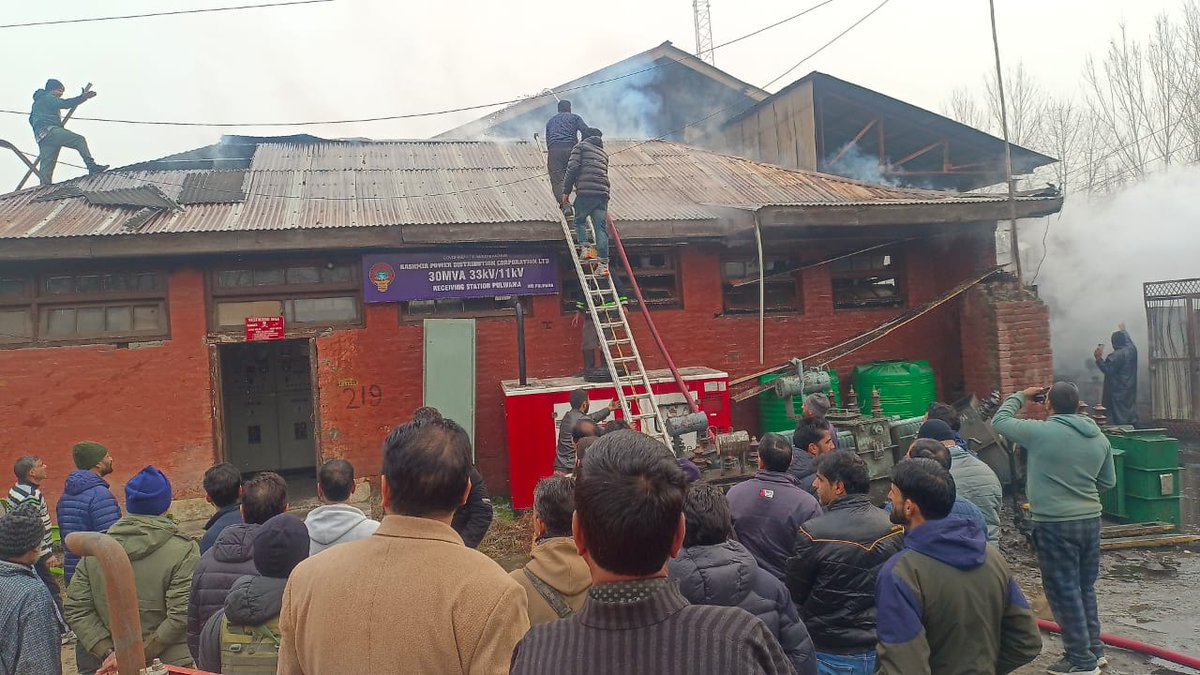 SeKpdclpulwama's tweet photo. With deep regret, it's to inform that p/supply from 3x10 Mva rec stn shall remain affected,,, due to fire eruption at w/shop adj to contl room,,, the dehydration of equipment shall fallw the testing to energize system @kpdclofficial @dcpulwama @JavedDa62606434 https://t.co/s5WyZh8pQK