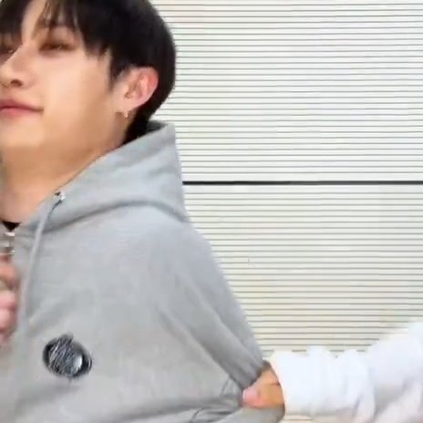 BEST2ME8's tweet photo. @Stray_Kids BFF 😂😂😂 https://t.co/OeWzEVNT1Y