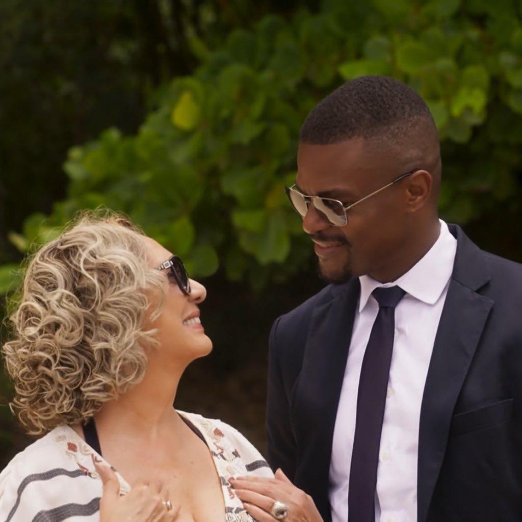 AlineRose1983's tweet image. 🎶La mer
Qu'on voit danser le long des golfes clairs
A des reflets d'argent, la mer
Des reflets changeants sous la pluie🎶
Eu vou passar o dia ouvindo "La Mer " 💖🌊🥰
#Berley 
#ElianeGiardini 
#DaviJunior