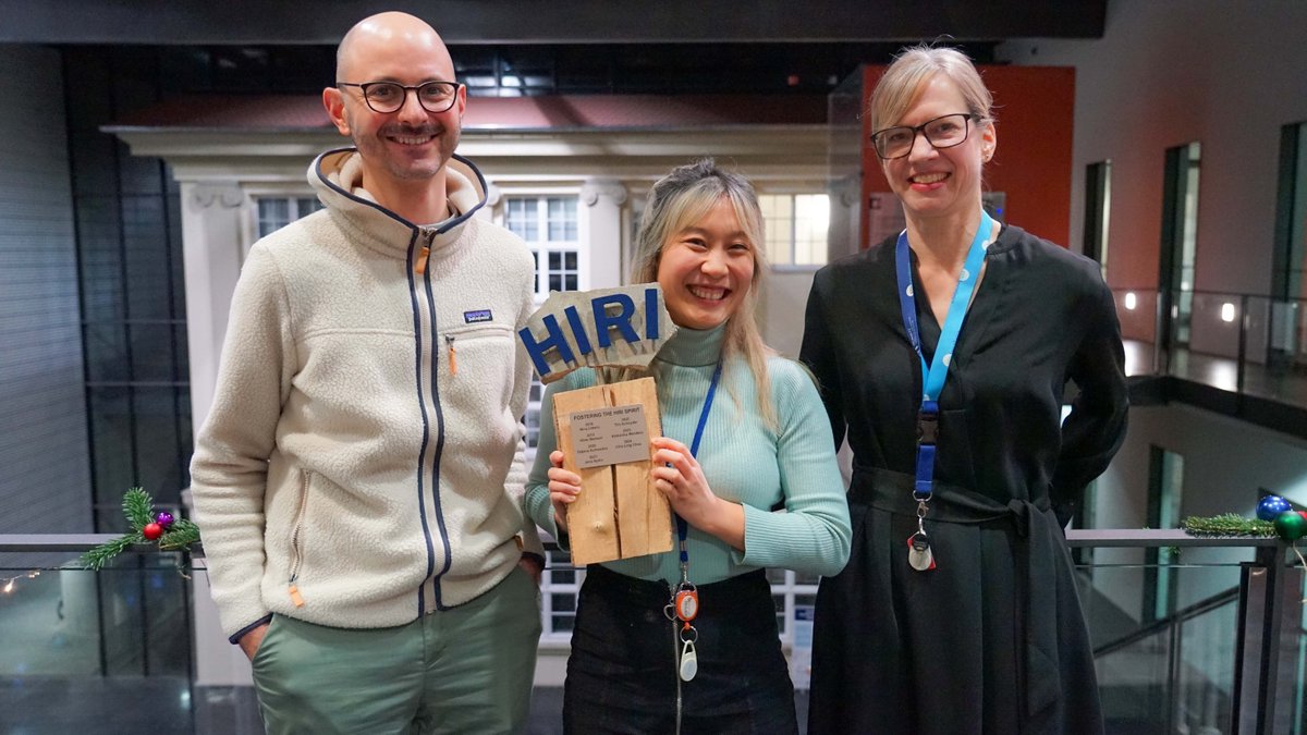 Fostering the #HIRI spirit! 🌟 PhD student Chia-Ling Chou from <a href="/AE_Saliba/">Emmanuel Saliba</a>'s group has been awarded the 2024 HIRI Spirit Award for her exceptional efforts in organizing this year's HZI + IMIB PhD meeting. 🏆👏 Congratulations, Chia! Read more: helmholtz-hiri.de/en/newsroom/ne…