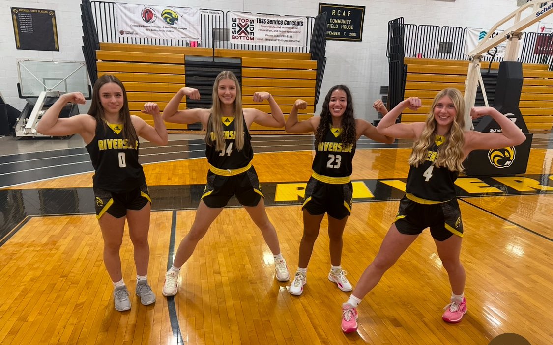 BrianFulton34's tweet photo. Riverside Girls Basketball takes on Mentor tonight. JV 5:30, Varsity 7:00. Looking forward to an awesome student section. Bring a can of cat food and get in free. @RHSCourtsideCLB @Riverside_athl @BeaverCentral https://t.co/apKXQKRIXV