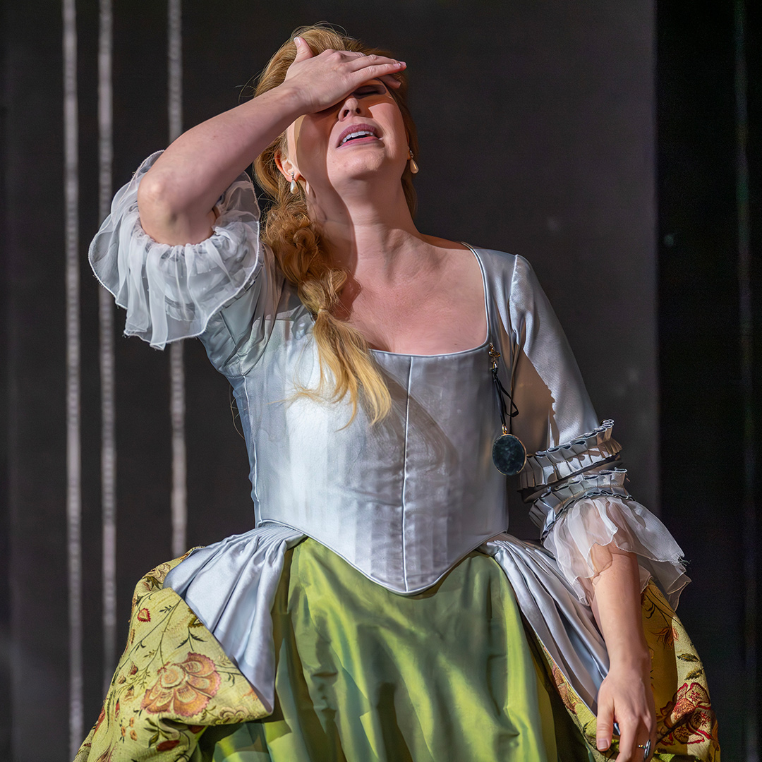 Opera North (@opera_north) on Twitter photo When you've forgotten to get a present for that one person...
No need to panic, we're here to rescue you with our Gift Vouchers 👉 bit.ly/ONGiftVouchers
📸: <a href="/alexlowesoprano/">Alexandra Lowe</a> as Fiordiligi © James Glossop When you've forgotten to get a present for that one person...
No need to panic, we're here to rescue you with our Gift Vouchers 👉 bit.ly/ONGiftVouchers
📸: <a href="/alexlowesoprano/">Alexandra Lowe</a> as Fiordiligi © James Glossop