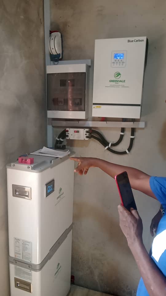 greenvaleenergy's tweet photo. Satisfied customer, in Lagos 5.5kwa system, with ability to cater for all the home appliances #GreenValeEnergy #Solar #Installation https://t.co/rhu04VWEO9