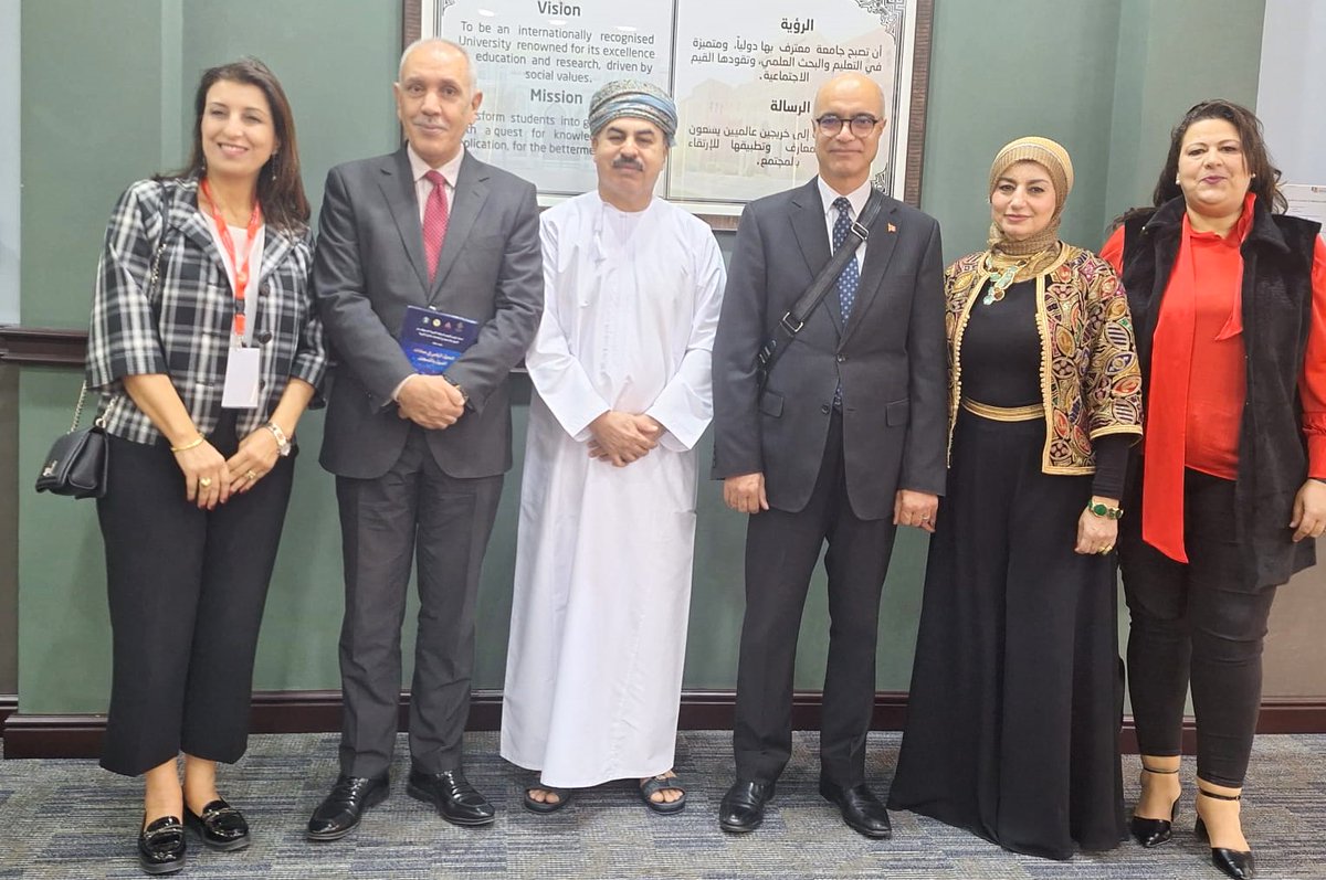 L'ambassadeur de Tunisie en Sultanat d'Oman rend visite à la délégation tunisienne participant aux activités de la 41e conférence de l'Organisation des responsables arabes de l'admission et de l'inscription dans les universités des pays arabes, du 15 au 18 décembre 2024.
#MESRS