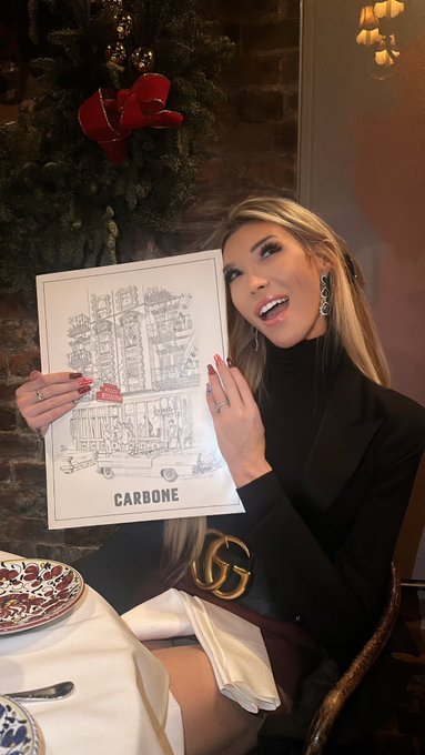 Sipping champagne at the iconic Plaza Hotel✨ Ready to indulge in the best of NYC! ? Who's joining me