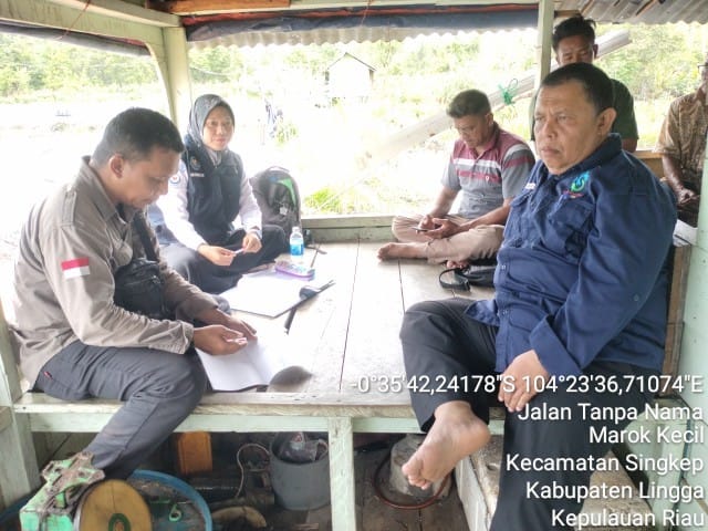 MegaTania17's tweet photo. Rabu (06/11) Mega Tania, Luhkan Kab Lingga, di Pokdakan Maserai Maju Ds Resang, Pembinaan Cara Budidaya Ikan yang Baik bersama Tim Budidaya DKP Kepri 
#GiatLuhkanSatminkalMedan #Lingga #Vannamei
@bppsdm_kp
@kkpgoid
@pusluhkp
@bppsdm_bp3medan
@BASRIBOSBAS https://t.co/TPqfjT1mGY