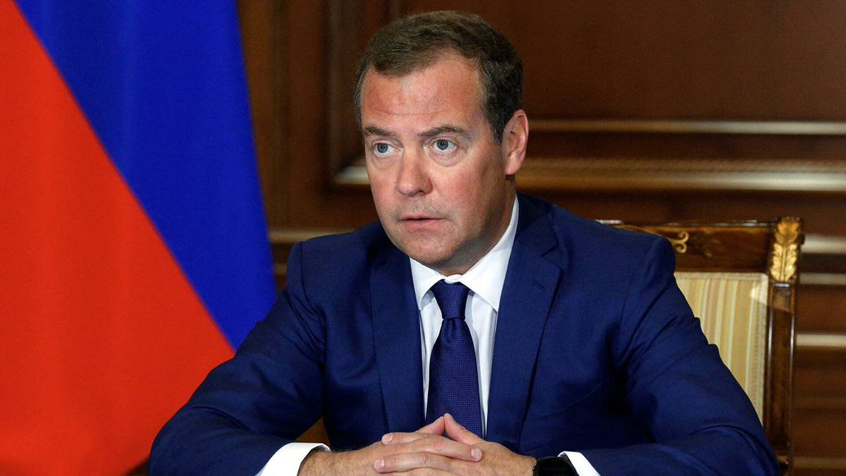 rusembitaly's tweet photo. 📰Dmitrij Medvedev: “Russi e ucraini sono un unico popolo. I tentativi di seminare inimicizia tra di noi sono assolutamente inconsistenti e addirittura criminali dal punto di vista storico”. 

🔗 https://t.co/t7S56QNtZO https://t.co/pJeniVvgLw