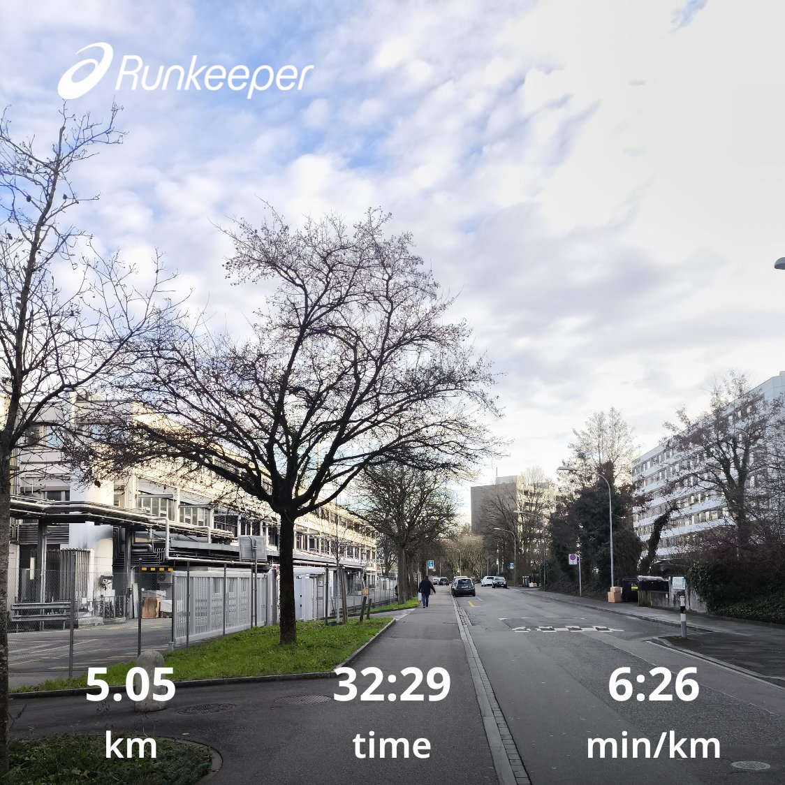 zureich37's tweet photo. 3 separate runs in 1 session 🏃🌡️🏃⚡🏃😎.
20 mins warm-up, fast 5K, slow 5K.
Roughly once a month I go out and see how fast I can run a 5K. 
Enjoyed it 😃.
#running #runchat #5Krun #trainingPB #marathontraining 
#learning #happy https://t.co/wDpy9CzKAg