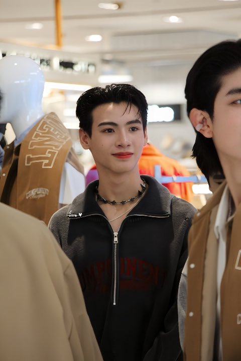 blb168126's tweet image. ฮึ้ โดนลากมาเลี้ยงหลานค่า 😔😔😔

COMPONENT BANGKOK
#AIPROJECTXCOMPONENT #ingasavanund #shonapat_