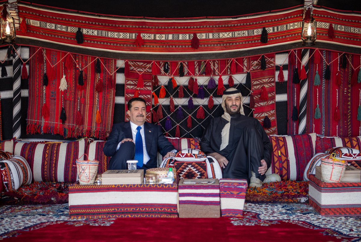 #ولي_العهد يلتقي في المخيم الشتوي في #العلا رئيس مجلس الوزراء القائد العام للقوات المسلحة في العراق

#الإخبارية