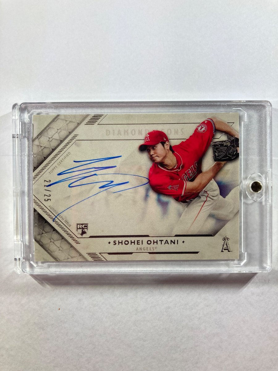 1218Sports's tweet image. 🎁Appreciation Day Giveaway🎁

Winner Announced Saturday

🔥Shohei Ohtani Topps Diamond Icons 2/25 Rookie Auto Facsimile

To enter
1. Follow
2. Retweet
3. Like