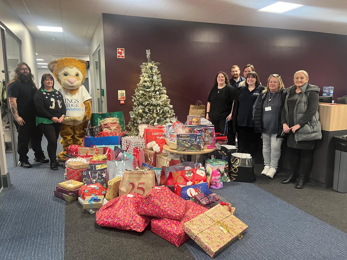 Kingsbridge Private Hospital (@kingsbridgehosp) on Twitter photo We were delighted to support the Wishing Tree & Good Claus Appeals through <a href="/KinshipNI/">Kinship Care NI</a> โจ Employees came together to donate their gifts this morning to help make children's #Christmas wishes comes true! Thank you Kinship Care NI for the amazing work that you do! ๐ We were delighted to support the Wishing Tree & Good Claus Appeals through <a href="/KinshipNI/">Kinship Care NI</a> โจ Employees came together to donate their gifts this morning to help make children's #Christmas wishes comes true! Thank you Kinship Care NI for the amazing work that you do! ๐