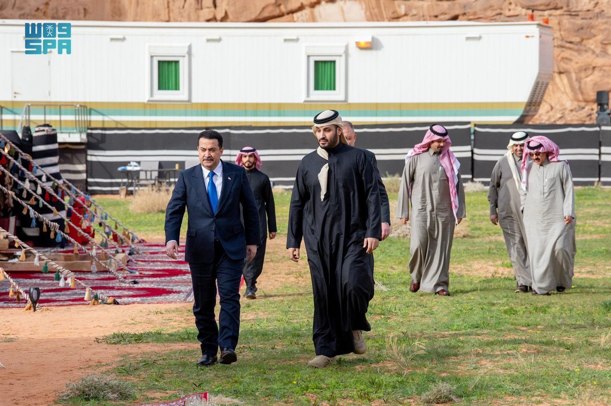 سمو #ولي_العهد يلتقي في المخيم الشتوي في #العلا رئيس مجلس الوزراء القائد العام للقوات المسلحة في جمهورية العراق.