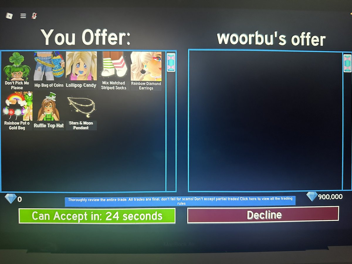 rhxphoebe's tweet photo. tysm!! @weorbe is trusted i gave robux for 900k rhd! https://t.co/iTjBp423CK