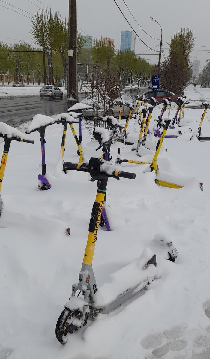 saintjavelin's tweet photo. A memorial for General Kirillov has been set up in Moscow. https://t.co/TkLdWj9fOr