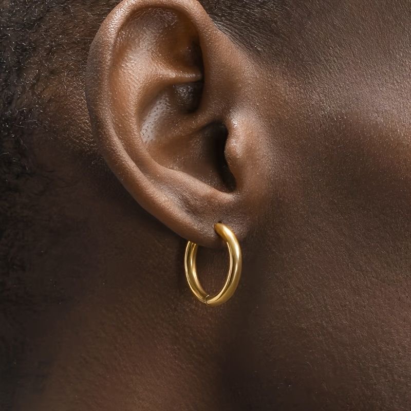 asirdug's tweet photo. Men’s ear wear 30,000ugx 
Forest mall lugogo we do deliveries around Kampala 0757280317 watsup us for more https://t.co/ObVKqPtbFX