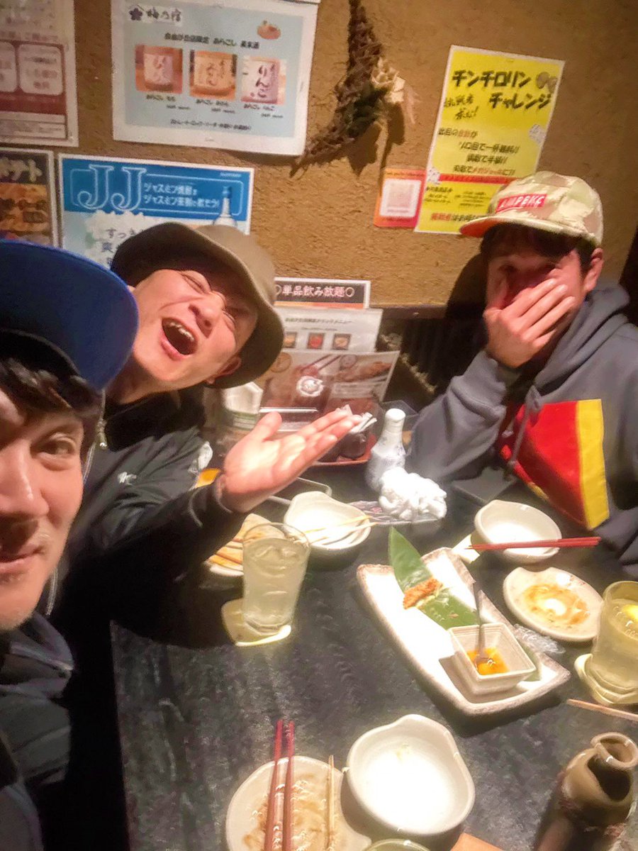 naoya_oshima666's tweet photo. #エレキハチマキ坂井 さんと#NA-3LDK の #DJhiro  君と、こじんまりと忘年会🍺

#自由が丘 #わん #忘年会 https://t.co/luKEbHV7j3