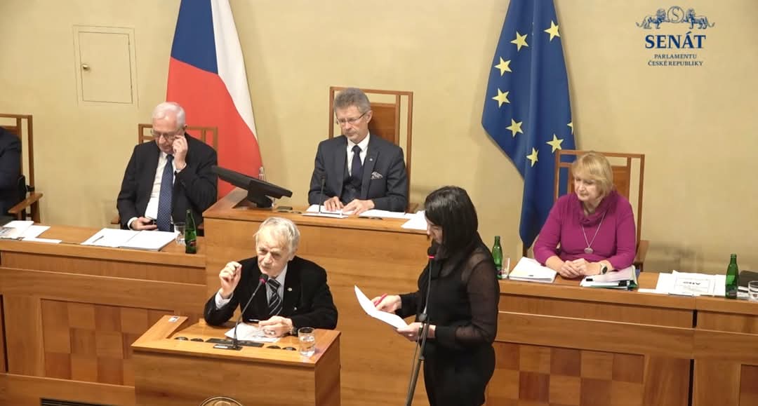 #Çekya Parlamentosunun üst kanadı olan senatoda 18.12.2024'de #18Mayıs1944 #KırımTatar Sürgünü'nü soykırım olarak kabul edilmesinin ardından Kırım Tatar halkının lideri Mustafa A. Kırımoğlu teşekkür konuşması yaptı.