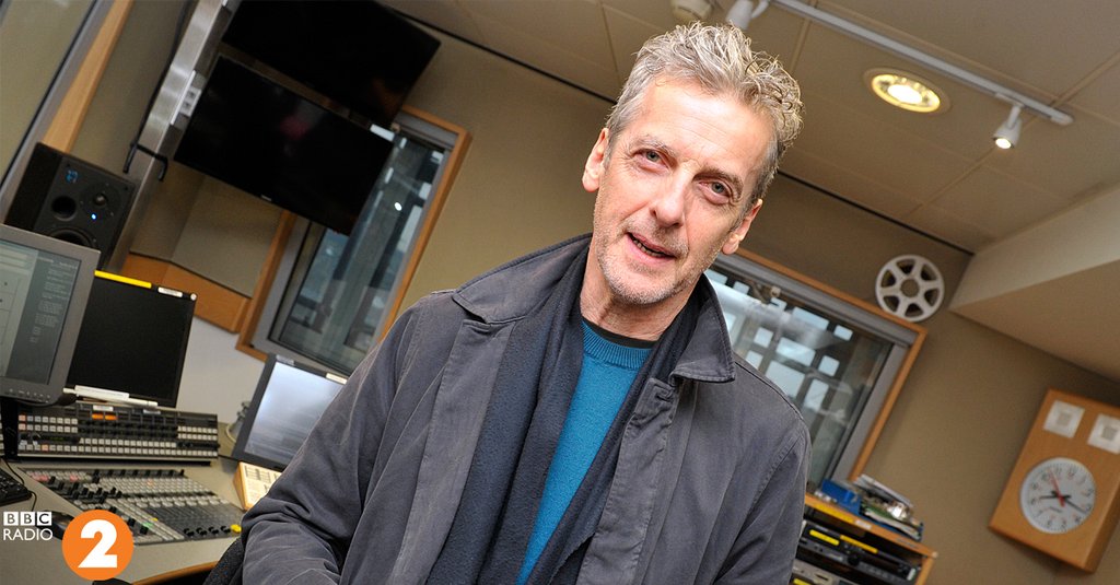 brinatello's tweet photo. #WaybackWednesday (December 18, 2015): #PeterCapaldi was a guest on #TheChrisEvansBreakfastShow on @BBCRadio2. Other guests were #DavidJason (#StillOpenAllHours), #QuentinTarantino (#TheHatefulEight) and musical guest @LittleMix. Peter discussed the #DoctorWho #Christmas special. https://t.co/ty8a1aeUm9