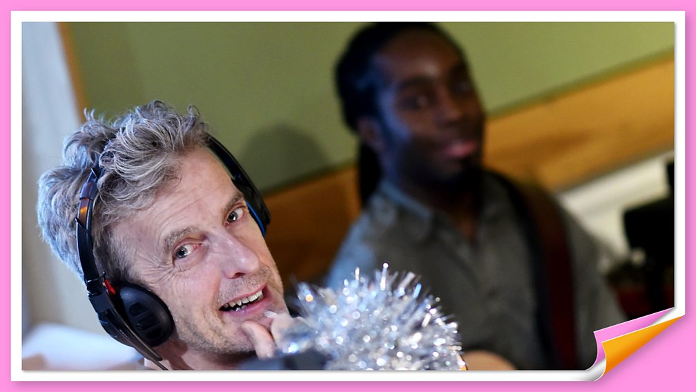 brinatello's tweet photo. #WaybackWednesday (December 18, 2015): #PeterCapaldi was a guest on #TheChrisEvansBreakfastShow on @BBCRadio2. Other guests were #DavidJason (#StillOpenAllHours), #QuentinTarantino (#TheHatefulEight) and musical guest @LittleMix. Peter discussed the #DoctorWho #Christmas special. https://t.co/ty8a1aeUm9