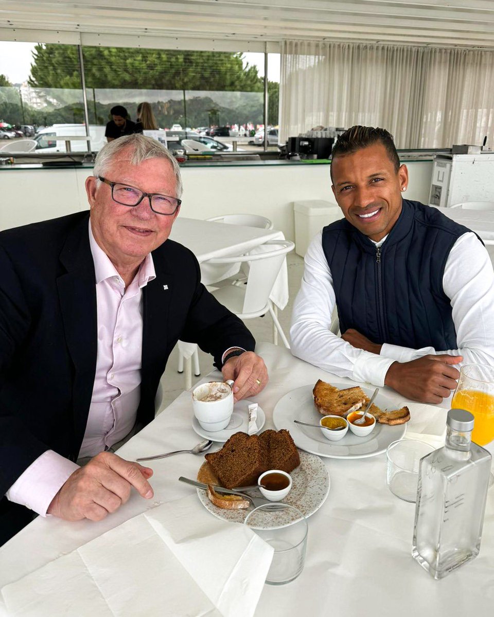 luisnani's tweet photo. Delicious breakfast - this time in Portugal - with the great and special company of Sir Alex Ferguson. Amazing time, great memories. See you again soon, Boss 😃 https://t.co/dnWNnsYXHD