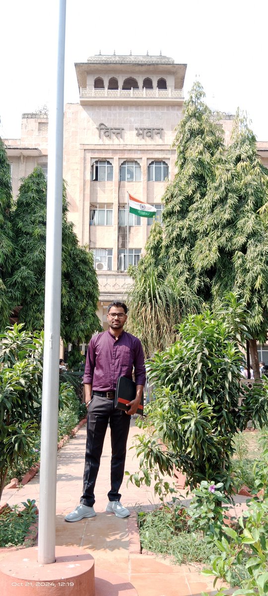 NGavariya35014's tweet photo. 🏵️देखा था मंजिल को
हासिल भी कर लिया🏵️

🌸लेखाकार कहियेगा...❤️🙏

Finally selected Raj. Junior Accountant(JRA) https://t.co/YYG76WKK8b