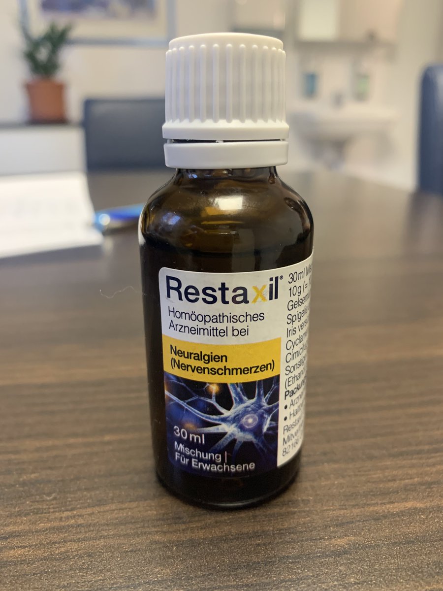 Heute brachte eine Patientin diese wirkungslosen homöopathischen Zaubertropfen. Eine Apothekerin hatte sie ihr gegen Nervenschmerzen verkauft. 30ml kosten fast 30€. 

Bei Nervenschmerzen sollte man die Ursache suchen und das Problem gezielt behandeln. Restaxil hilft nicht!