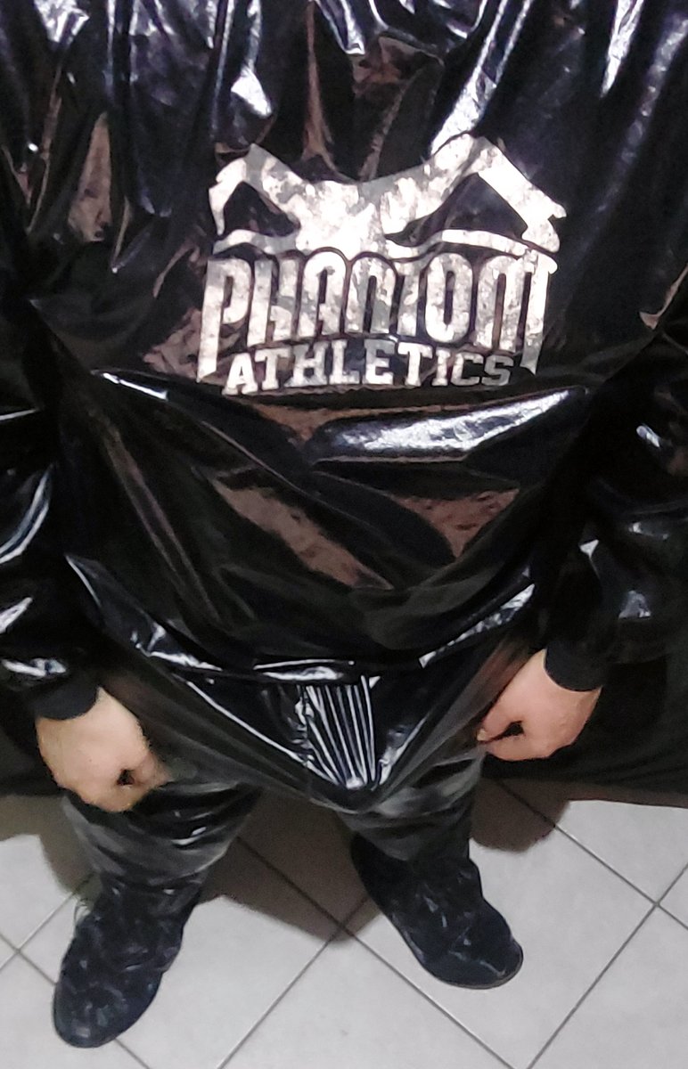 RubbAltx's tweet photo. Another day another ride in the phantom suit.
Comfy relaxation after a hard day at work.
Also added PVC rain gaiters for a better enclosure
#pvcsuit #saunasuit #shinysuit #blackshiny #phantomathletics #nylonsuit https://t.co/2FoXGymTf5