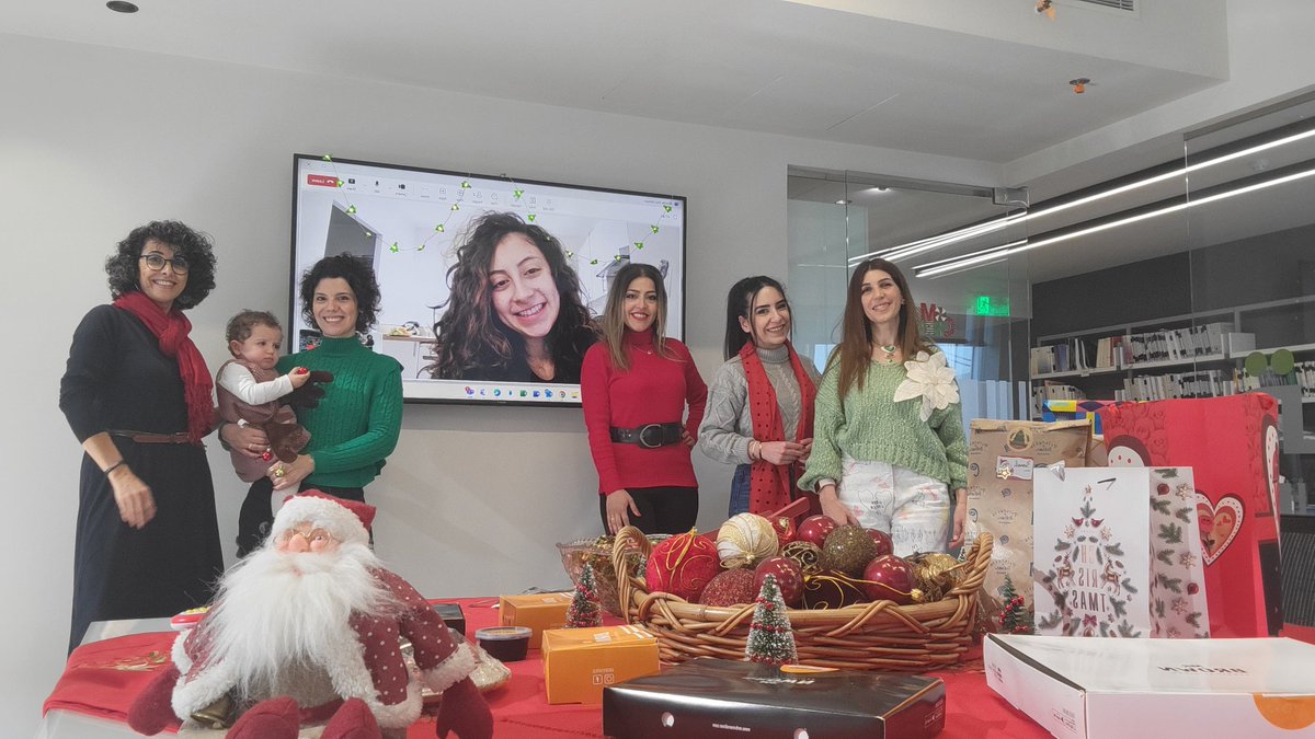 ShamaaDatabase's tweet photo. Shamaa Team Christmas Gathering
🎄🎅🎁❤️ https://t.co/62MTp5TWgR