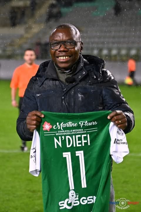 je étais née mais petit, j'ai entendu parler de lui et j'ai ressenti la douleur par mes frères 😭😂