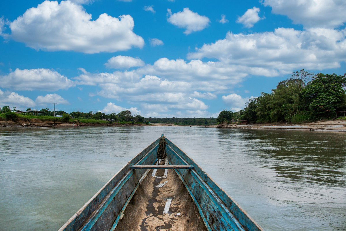 intlrivers's tweet photo. When rivers meet rights!

1/3 In 2016, Colombia made history by granting legal rights to the #AtratoRiver – the first river in the country to receive such groundbreaking recognition! 👏

📷 Oscar Garces - Atrato River
#RightsOfRivers #RiversUniteUs #Law #Rights https://t.co/LbzoXNcCPZ