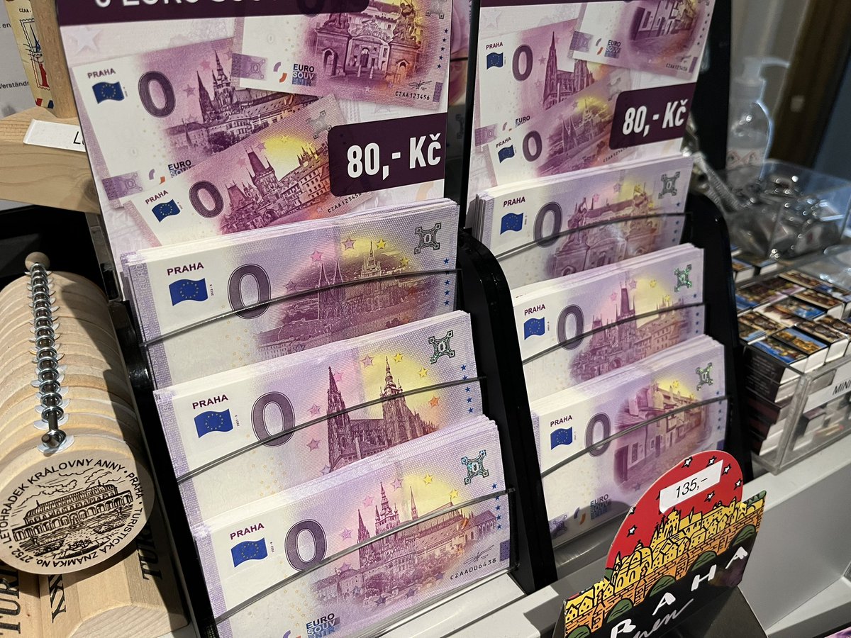 チェコ共和国・プラハ🇨🇿 0ユーロ紙幣を再び発見 ▶︎場所：プラハ城内の博物館ショップ ▶︎値段：1枚80CZK  ▶︎デザイン：プラハの有名な建築物 6種類全て入手しました✨ https://t.co/H2LH0fIMwZ